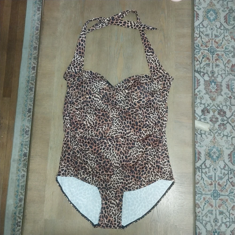 Ruby Ribbon Riviera Leopard Print - Picture 2 of 5